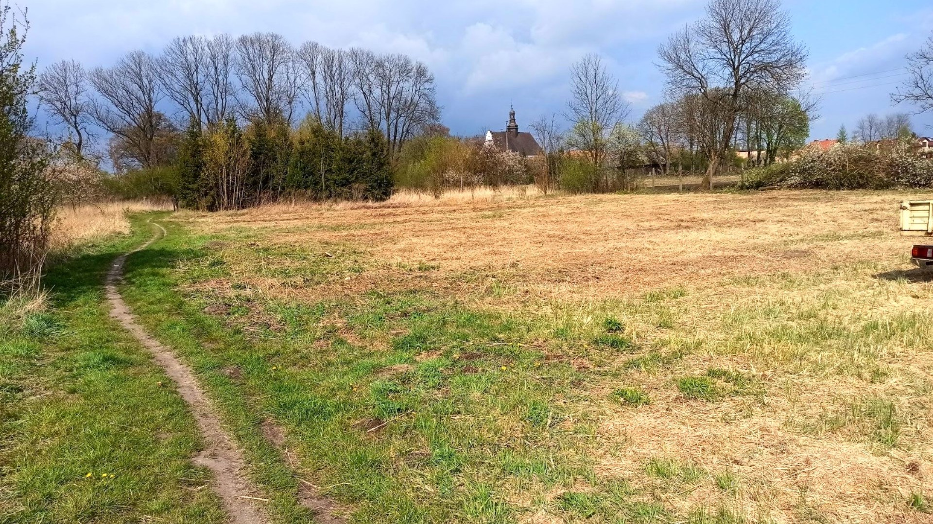 Działka na sprzedaż